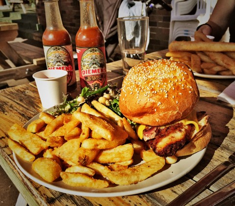 Bondi Bowling Club, Bowlo, North Bondi, Chicken Schnitzel Burger, Schnitty, Schnitz, Fried Chicken Burger Review Food Critic HolyCluck Holy Cluck Sandwich Chook Eran Thomson