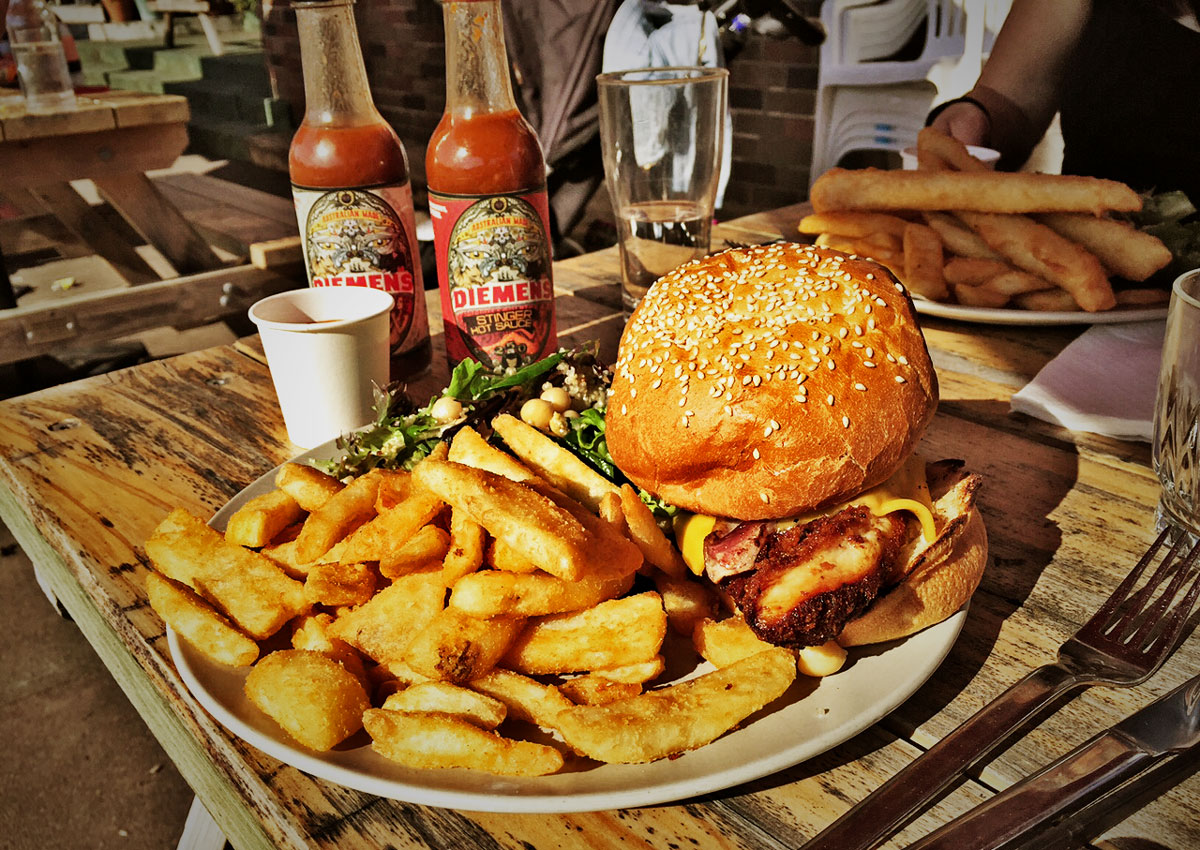 Bondi Bowling Club, Bowlo, North Bondi, Chicken Schnitzel Burger, Schnitty, Schnitz, Fried Chicken Burger Review Food Critic HolyCluck Holy Cluck Sandwich Chook Eran Thomson